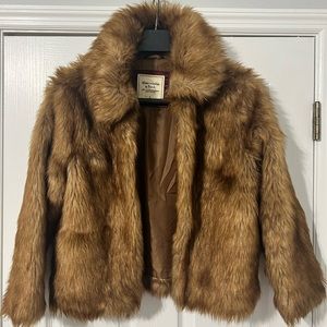 COPY - Abercrombie & Fitch women’s faux fur coat